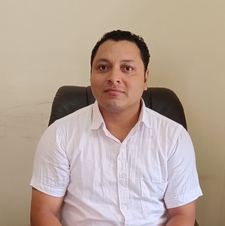 नवेश राज हमाल